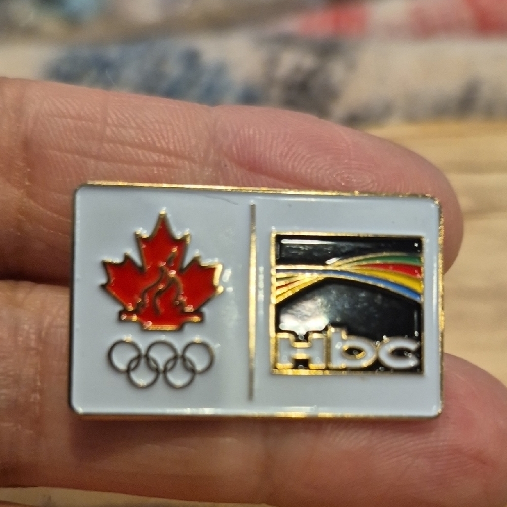 2010 VANCOUVER HBC HUDSON BAY COMPANY OLYMPIC WINTER GAMES PIN - Picture 2 of 3
